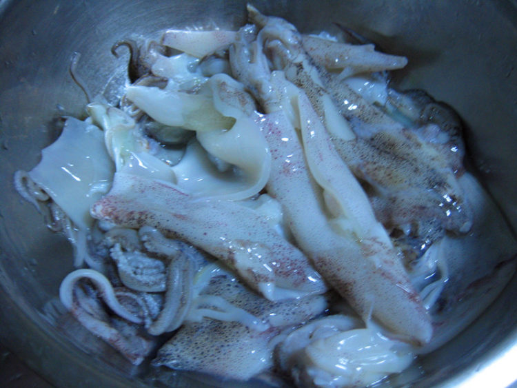 笔管鱼炖白菜豆腐步骤2