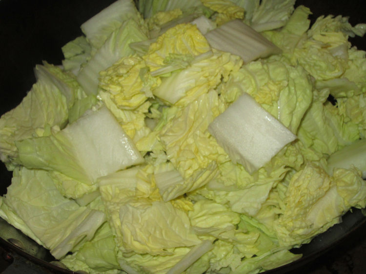 蚝油肉片白菜步骤7