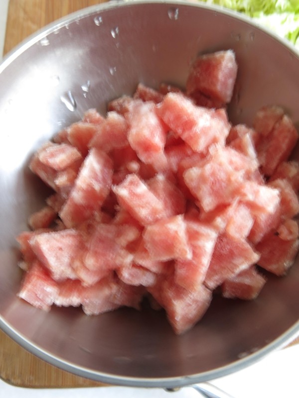 胡萝卜白菜肉末养生粥步骤2