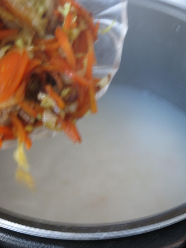 胡萝卜白菜肉末养生粥步骤9