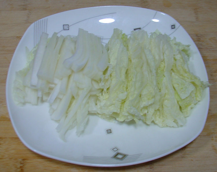 白菜煮山东小挂面步骤3