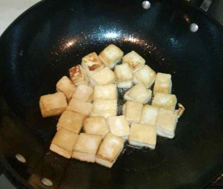 番茄白菜炒豆腐步骤2