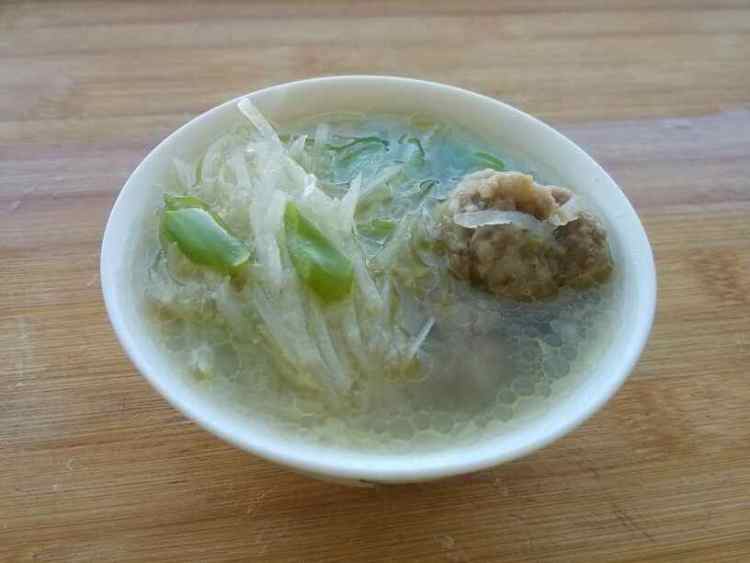 萝卜猪肉丸子汤步骤9