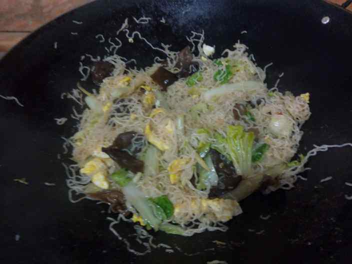 黑白菜鸡蛋炒粉步骤9