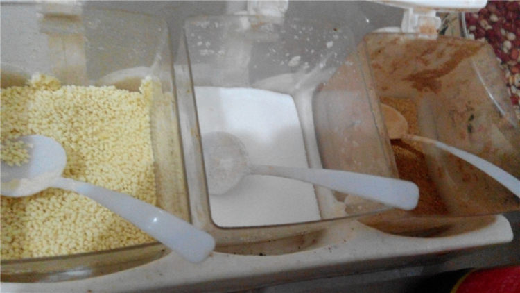 白菜土豆煮面片步骤6