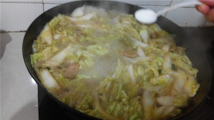 白菜土豆煮面片步骤15