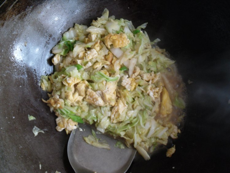白菜蛋炒饭步骤7