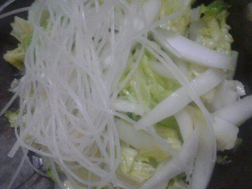 油豆腐粉条炖白菜步骤6