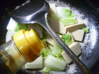 冻豆腐白菜步骤9