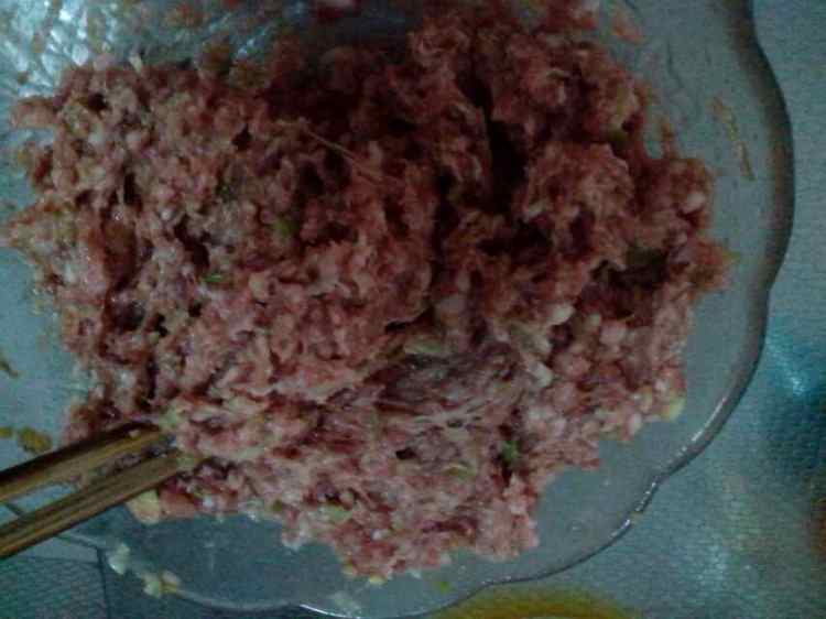 猪肉白菜馅饼步骤3