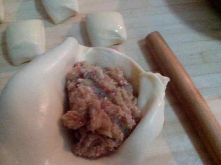 猪肉白菜馅饼步骤8