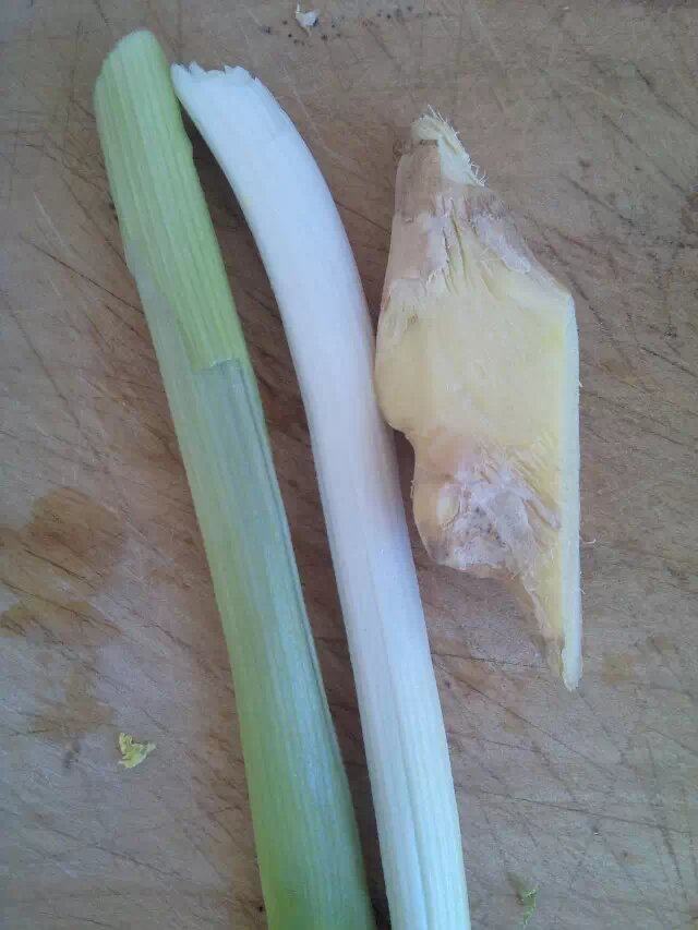 烫面猪肉白菜馅饼步骤3