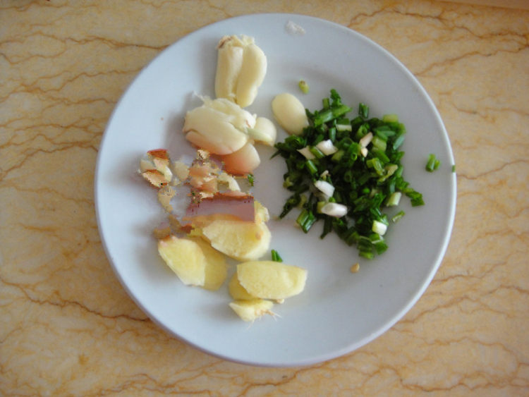 豆豉烂糊肉丝步骤5