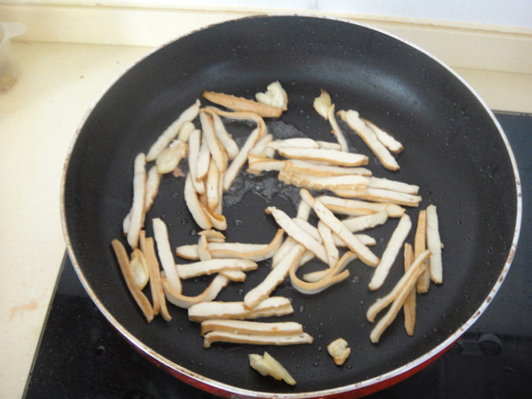 豆豉烂糊肉丝步骤8