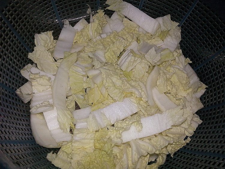 五花肉炒白菜步骤1