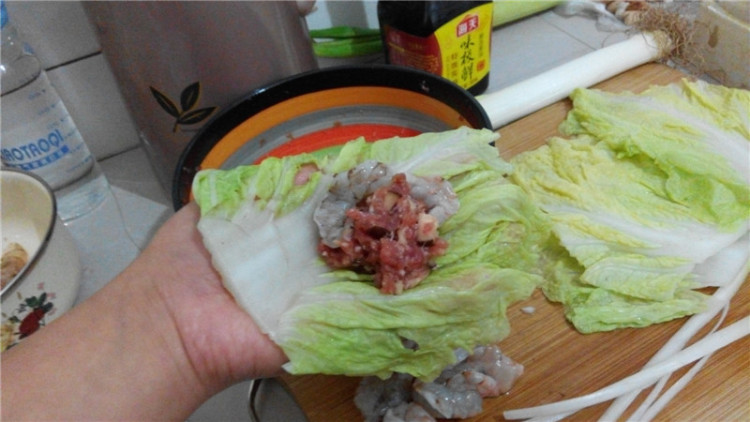 虾肉白菜包步骤7