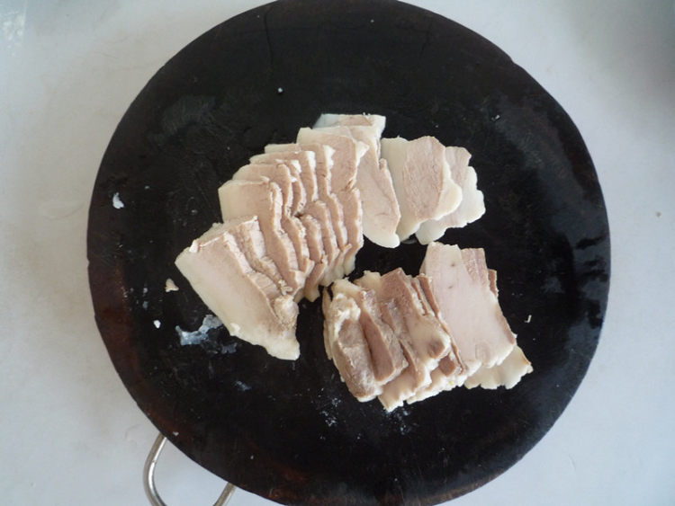 白菜炖豆腐丸子步骤3