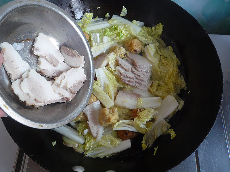 白菜炖豆腐丸子步骤10