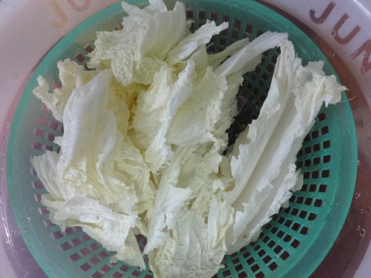 酸辣大白菜步骤1