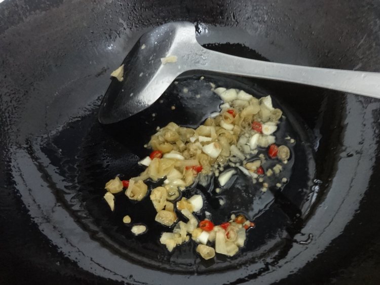 酸辣大白菜步骤3