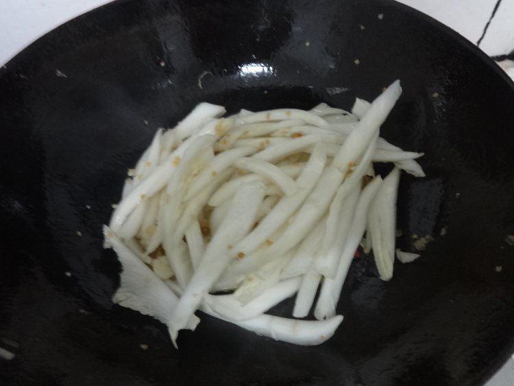 酸辣大白菜步骤4
