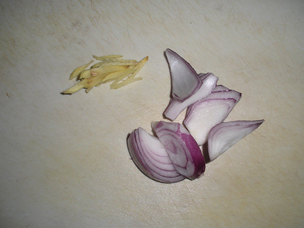 炝炒黑木耳白菜步骤3