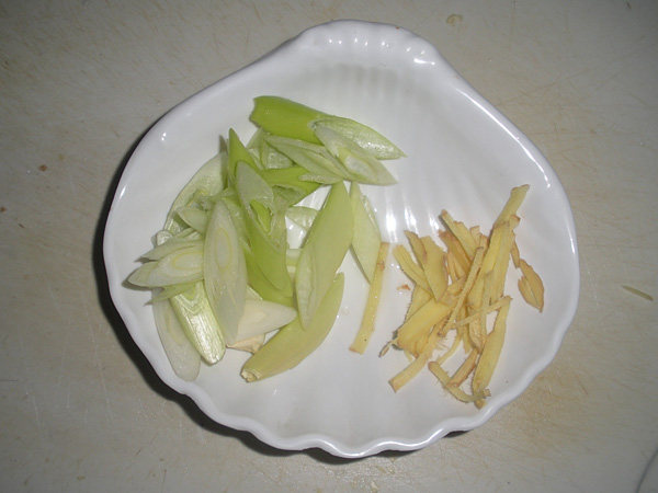 醋溜木耳白菜步骤3