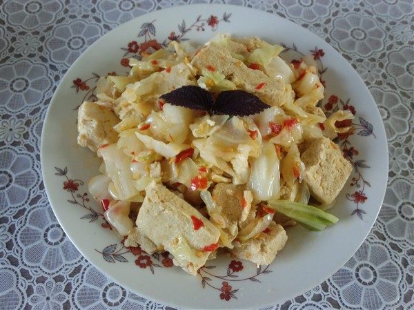 剁椒冻豆腐炒白菜步骤7
