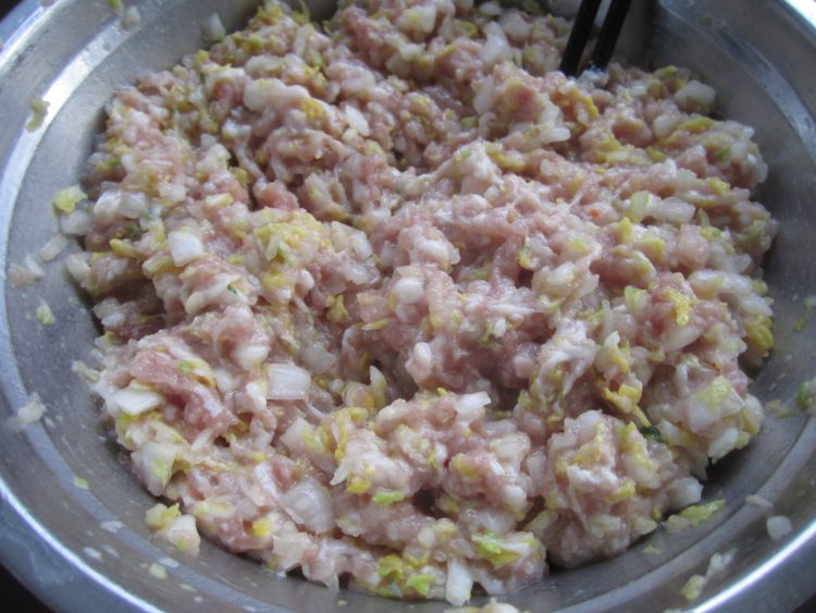 鲜肉白菜蒸饺步骤10