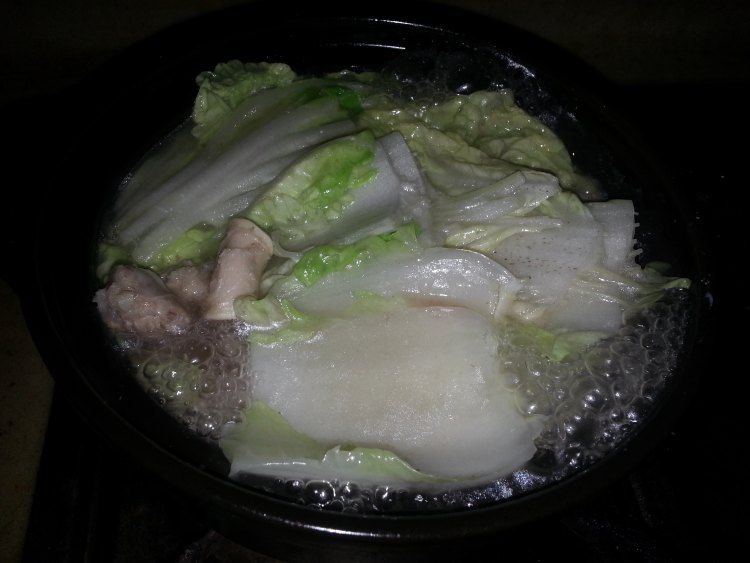 白菜隔沙肉汤步骤3
