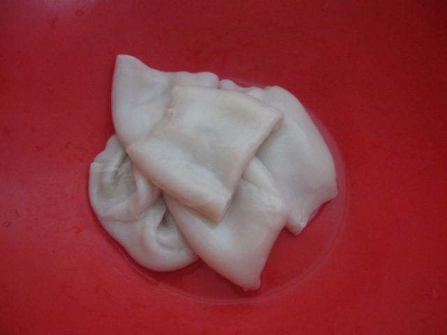 白菜鲜鱿肉包子步骤4