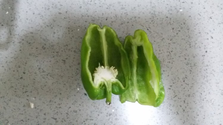 青椒炒白菜步骤3