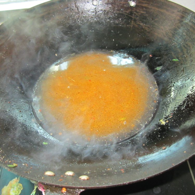 白菜金针菇煮粉皮步骤4