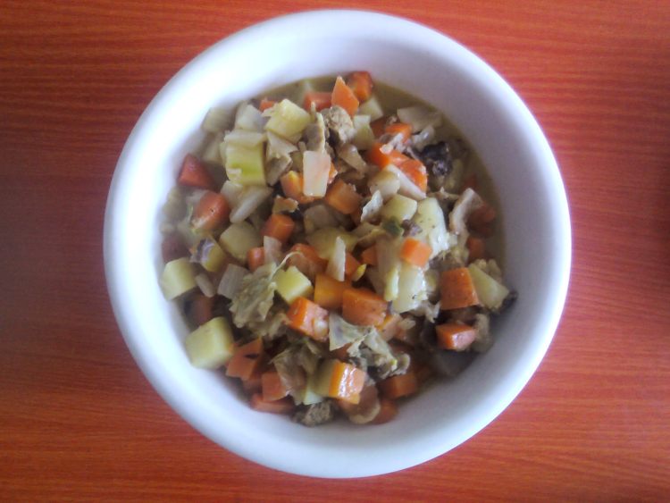 土豆胡萝卜炖冻豆腐步骤7
