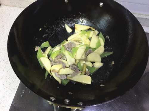 茨菇莴笋炒肉片步骤7