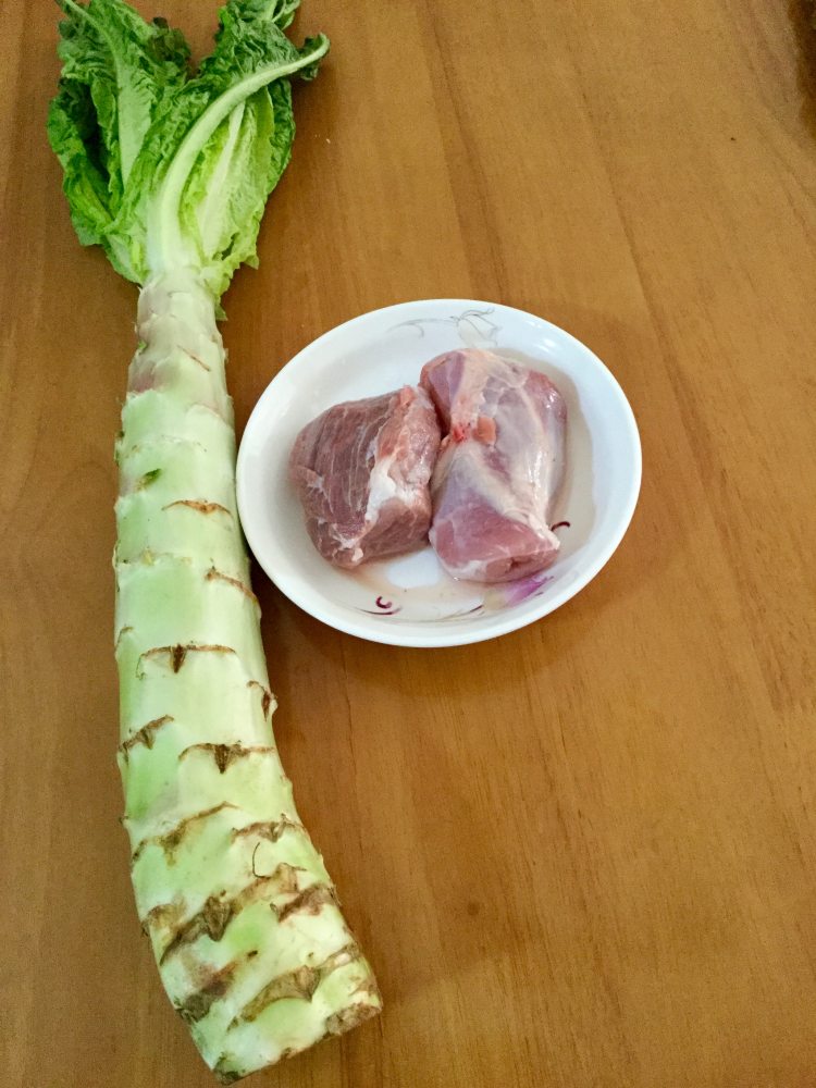 肉片莴笋步骤1
