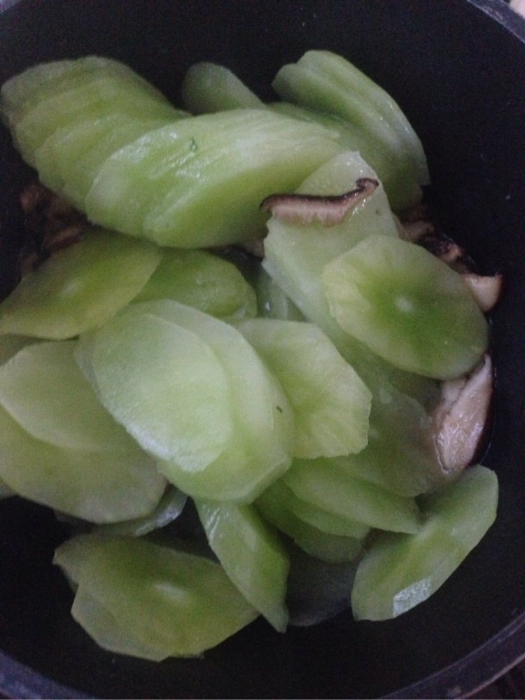 香菇莴笋步骤5