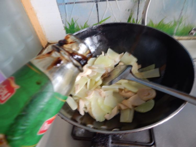 莴笋炒杏鲍菇步骤9