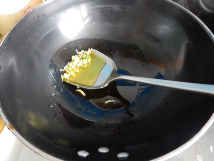 蚝油莴笋杏鲍菇步骤4