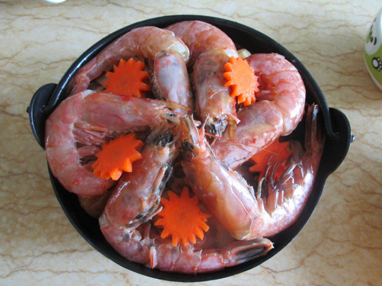 菌菇杂烩海鲜煲步骤6