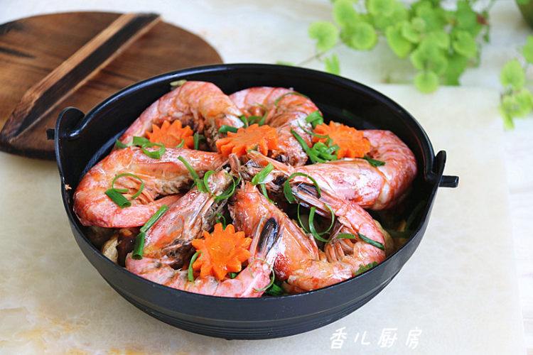 菌菇杂烩海鲜煲步骤10