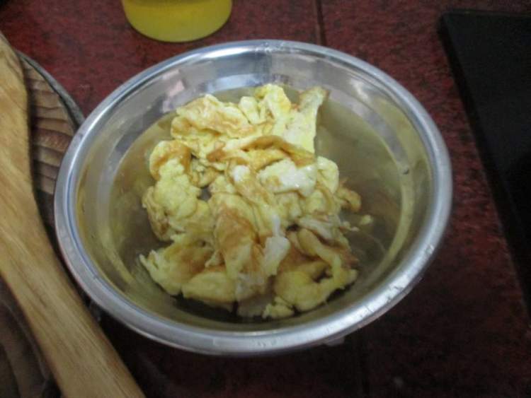 鸡蛋炒双丝步骤6