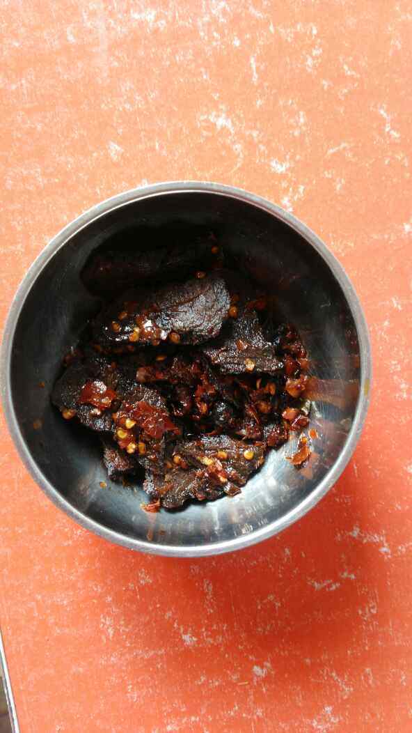 莴笋炒牛肉干步骤2