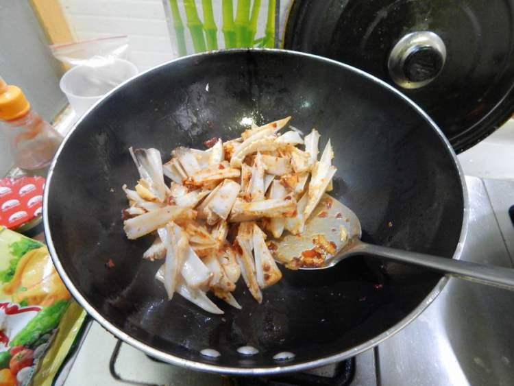 香辣土豆炖鸡软骨步骤6