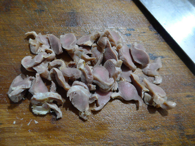 榨菜丝鸡胗炒莴笋步骤2