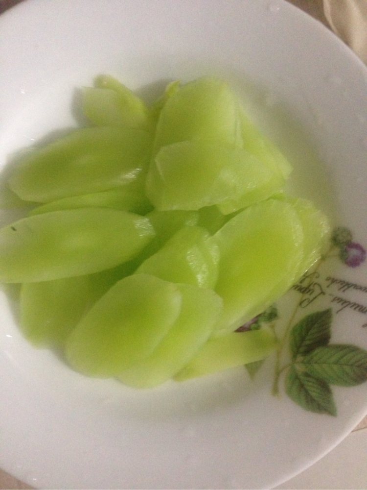 银耳莴笋步骤4