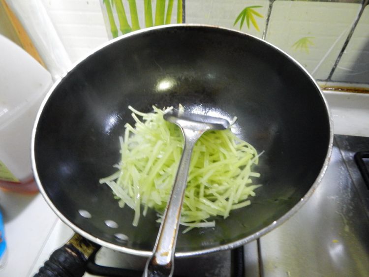包菜蛋皮卷步骤9
