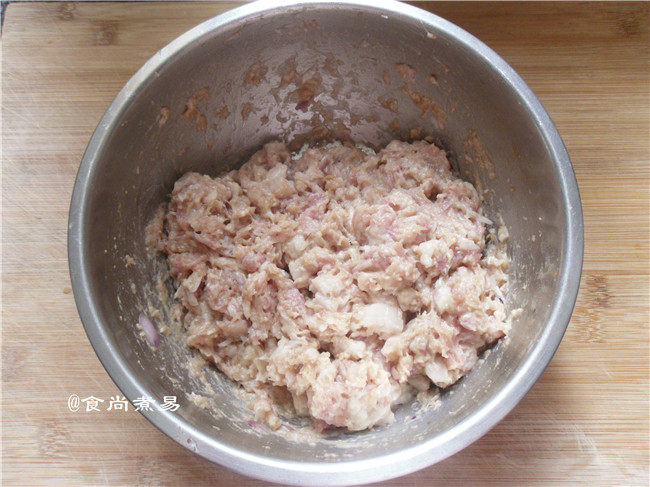 莴笋肉馅饼步骤2