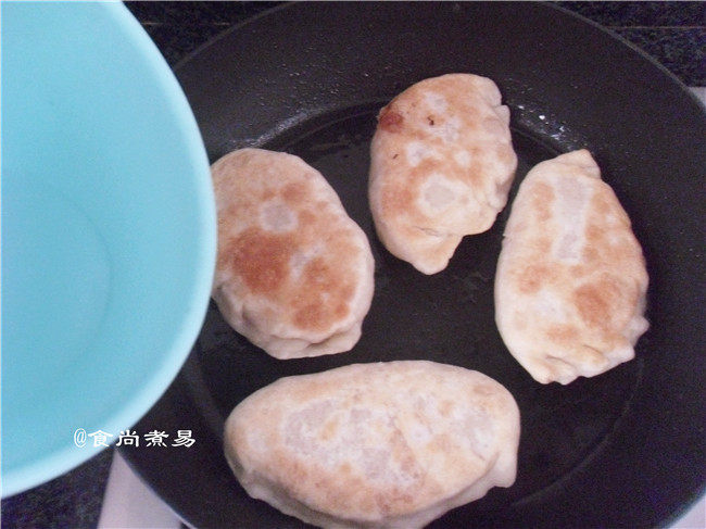 莴笋肉馅饼步骤12