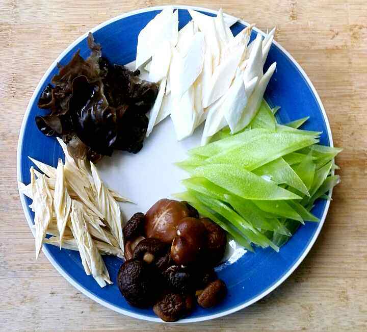 缤纷素小炒步骤3